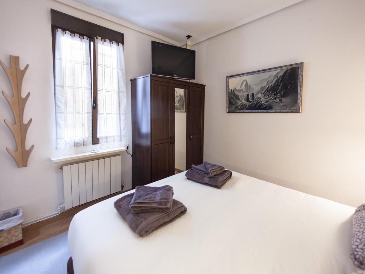 Cosy Room - Guggen º PARKING FREE Bilbao Buitenkant foto
